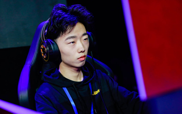 无缘福牛杯世界赛后虎牙专门开设训练赛神超和红莲成陪练