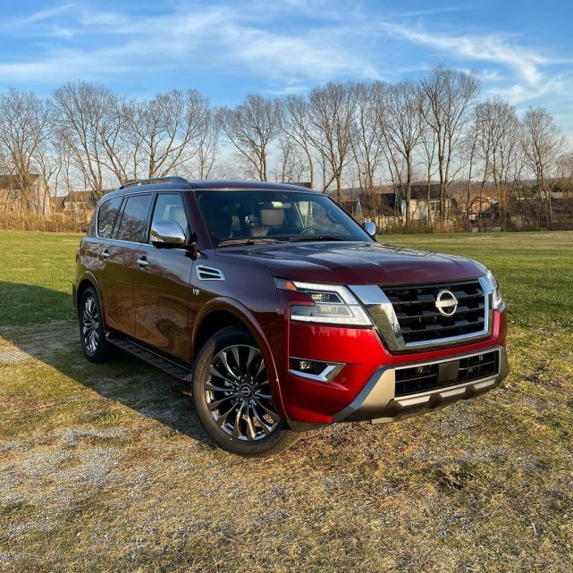 外观有气势车内空间很宽敞新款日产armada实车