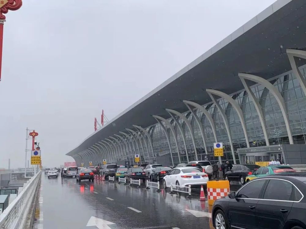 明起,河东机场航站楼出发层限时7分钟通行!超时处罚!