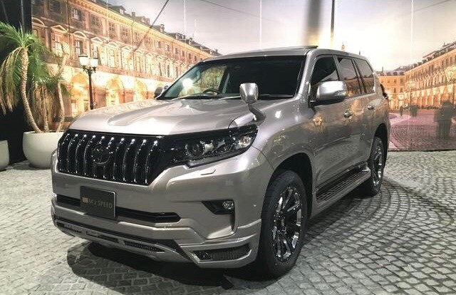 21款丰田普拉多实车来了硬朗的车身比bba颜值高太喜欢了