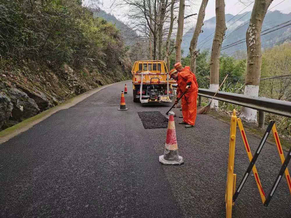 近期雨水多 景宁这些路段易发生落石过往驾乘人员请注意 腾讯新闻