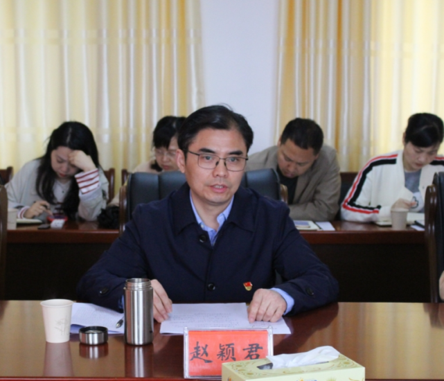 市委统战部常务副部长赵颖君作专题辅导,为大家详细讲述了百年党史