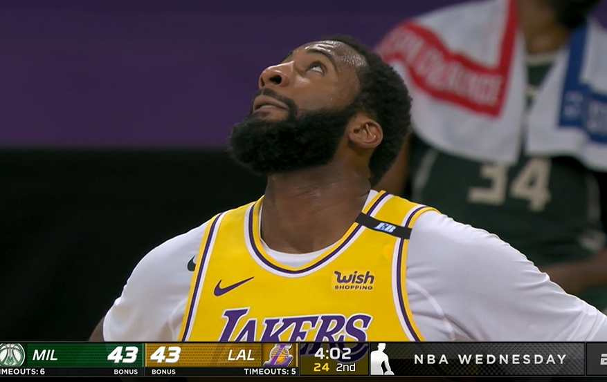 湖人单节狂输14分遭逆转庄神首秀送盖帽锁死字母却陷3犯危机