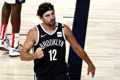 轰28＋6＋7却无存在感！NBA历史三分命中率最高的他才是篮网第四巨头