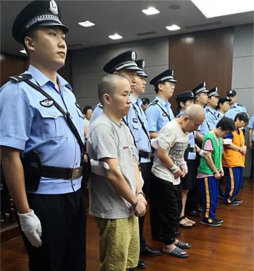 青岛灭门案租客因被催租杀害房东一家被判死刑后说了3个字
