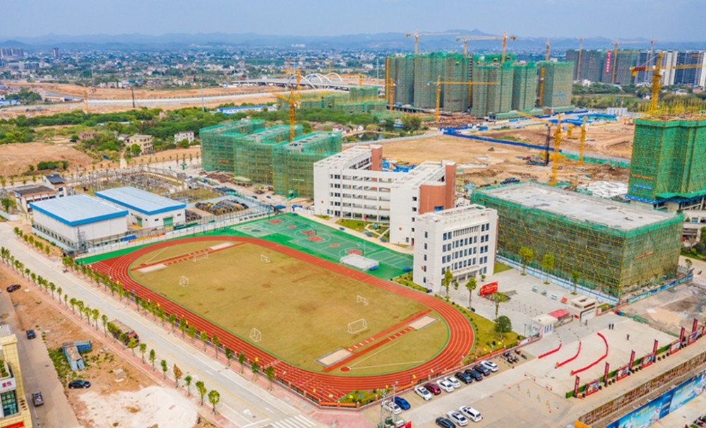 (吴腾江 摄)去年秋季,兴宁市锦绣学校小学部如期实现开学,489名学生