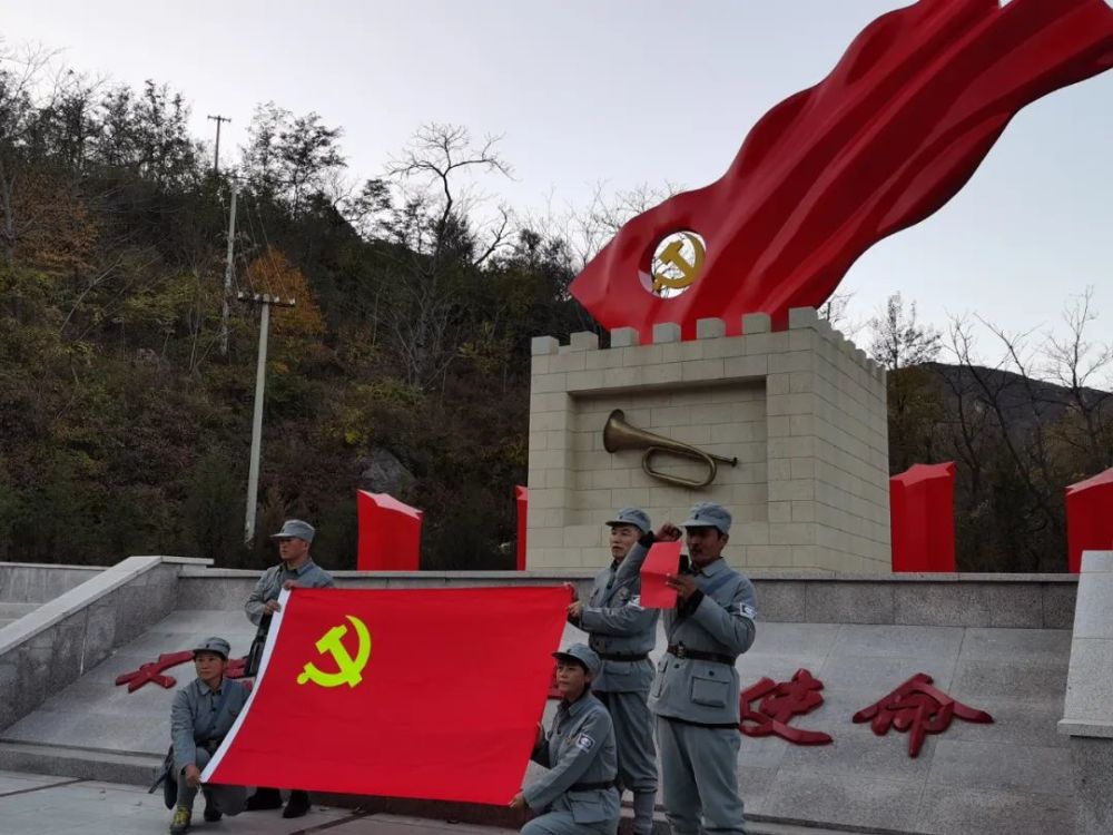 行走京华学访党史第一集缅怀英雄事迹铸就革命丰碑