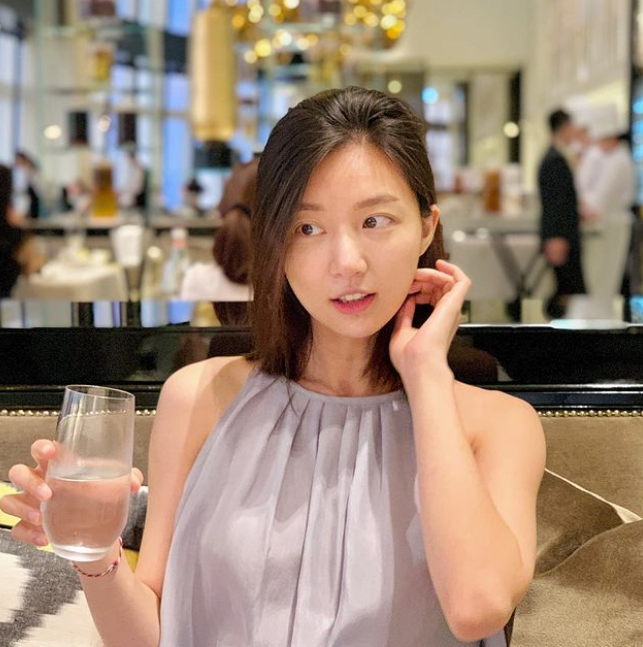 韩国女星河恋姝将于今年6月与圈外男友结婚曾出演奇怪的她