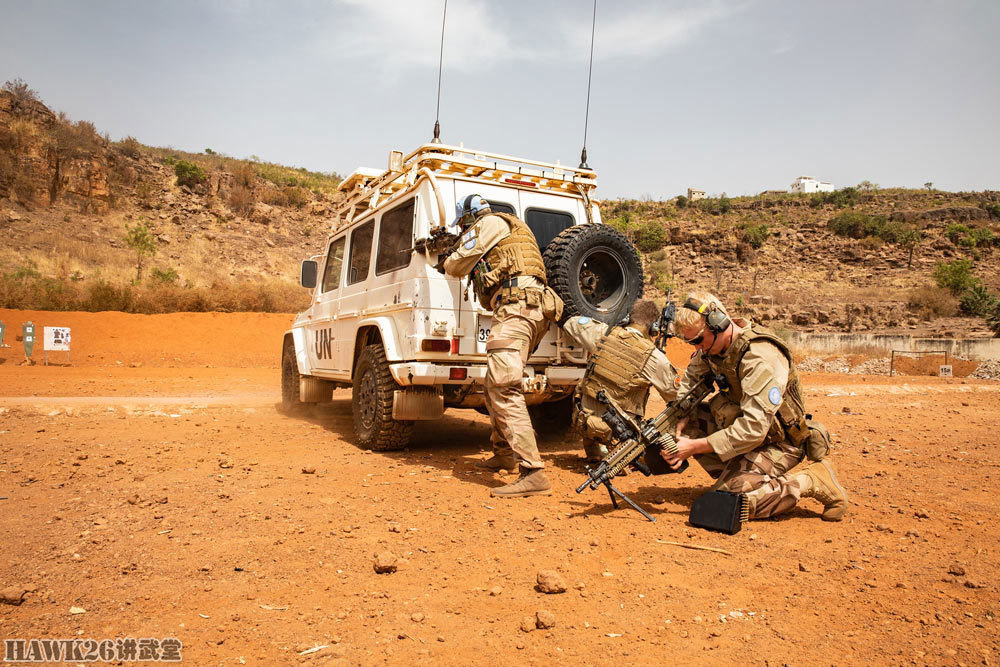 驻马里的挪威维和部队战术训练 遭遇伏击时 该如何交替掩护撤离