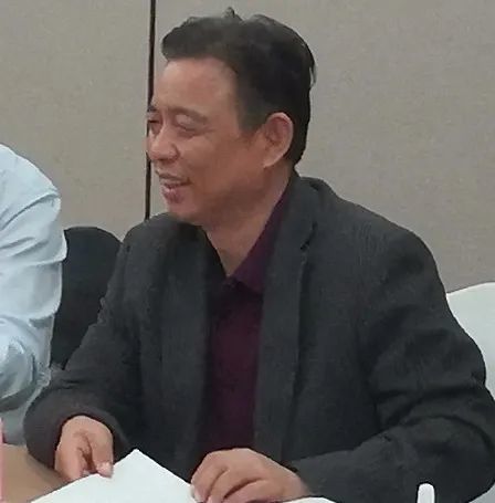 保定市委宣传部部务会成员,四级调研员  侯燚保定日报社党委副书记