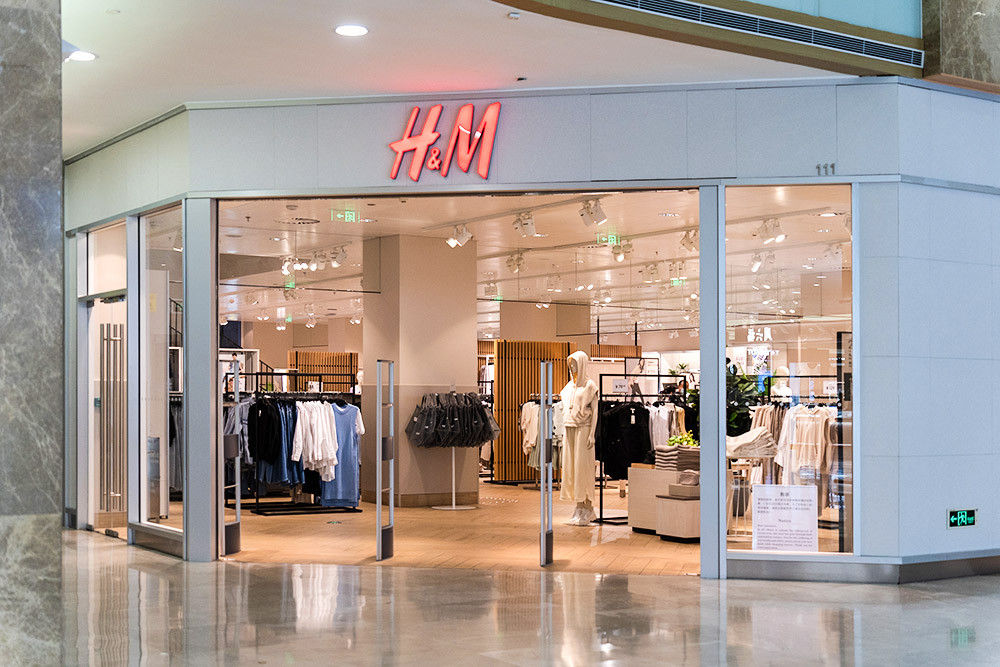 图集风波中的hm各地门店现场冷清顾客寥寥