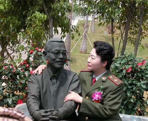 陈景润的发妻由昆:至今健在,独自住60平旧房子,靠退休金度日