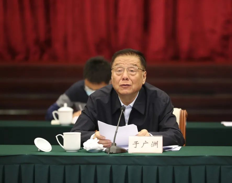 全国政法队伍教育整顿中央第十三督导组听取重庆市工作汇报