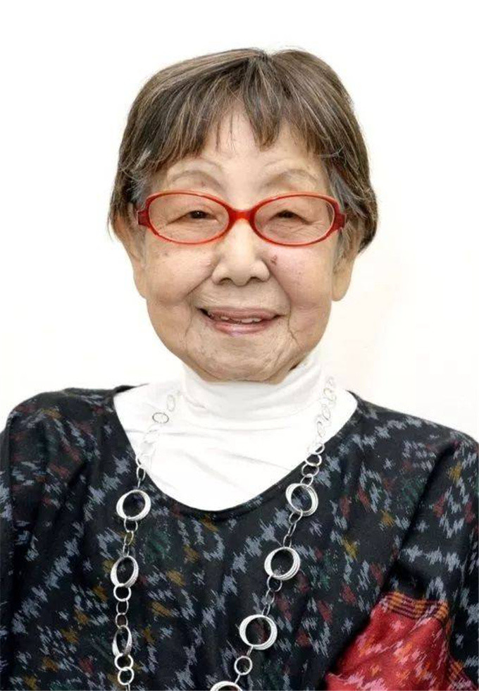 笹本恒子86岁恋爱102岁获奖一生都在享受生活