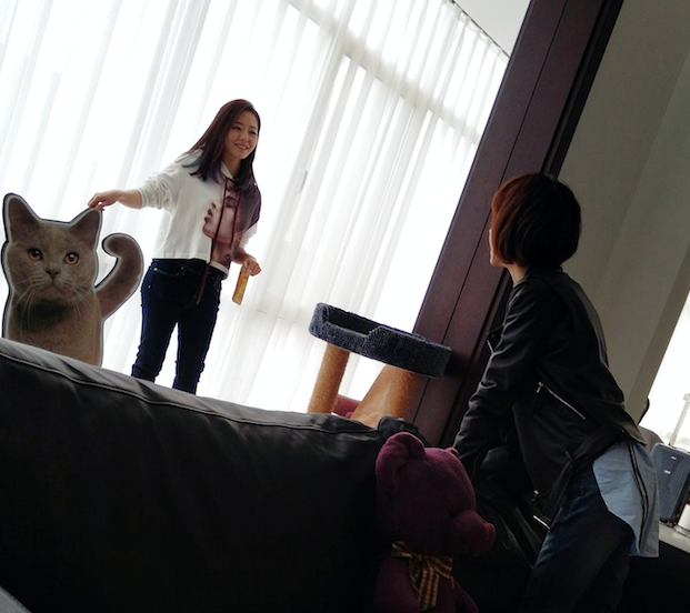 晒晒张靓颖如今住的豪宅客厅放着一张躺椅自曝比沙发舒服多了