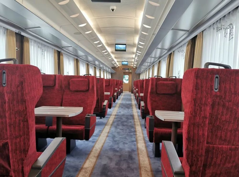 为什么来内蒙古一定要乘火车还不是因为草原专线太美了