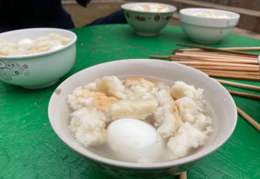 更多图片 >许永山/文  洛南通/发洛南农村人都知道,喝煎水不是喝开水