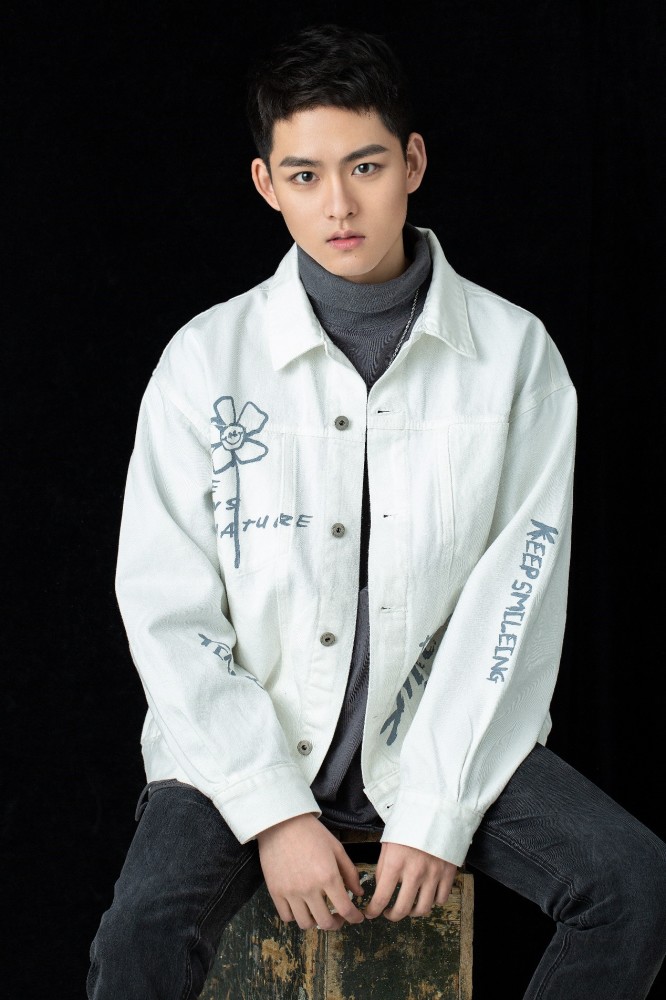 邓志浩《陌上人如玉》顺利杀青 搭档肖