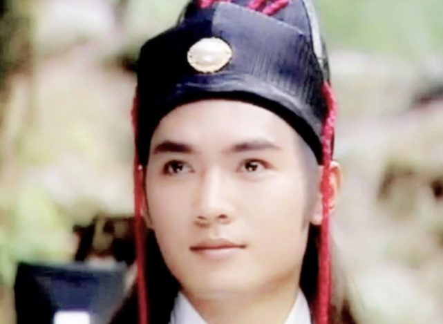 1994年,在拍摄完电视剧《七侠五义》之后,焦恩俊凭借展昭一角,终于算