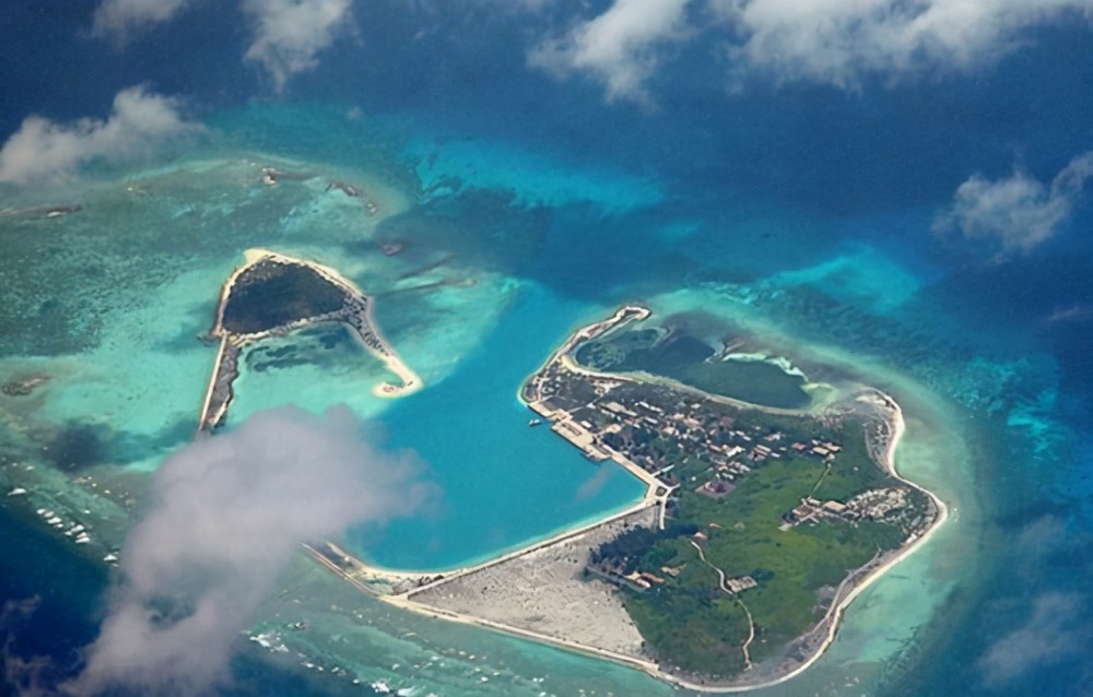 中国南海岛礁不过,美国在南海遏制中国最拿手的便还是对华舆论战,我们