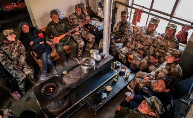 的光辉岁月 走进 安葬着 先遣连,孔繁森 等英烈忠骨的狮泉河烈士陵园