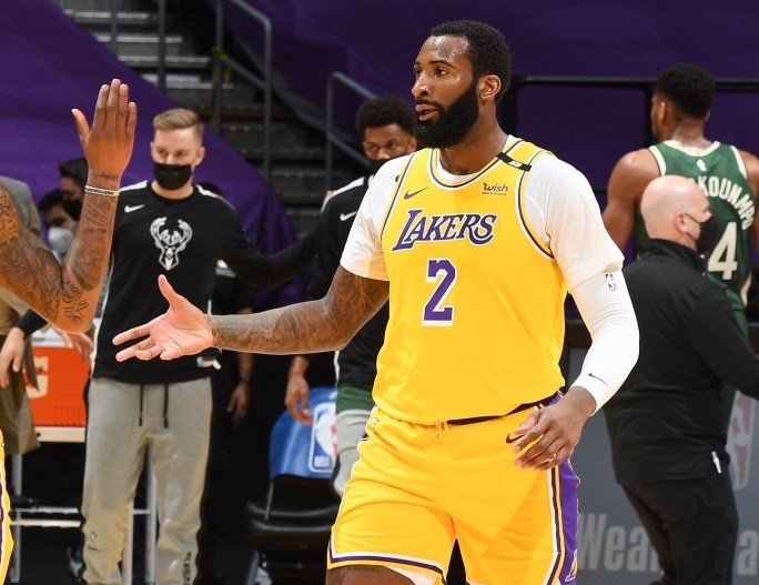 庄神刚加盟就倒下了,湖人球员拒绝8400万合同,篮网优势巨大