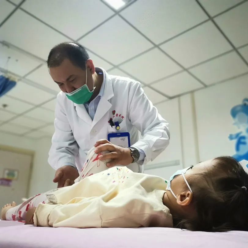 北京新疆儿科专家来哈义诊