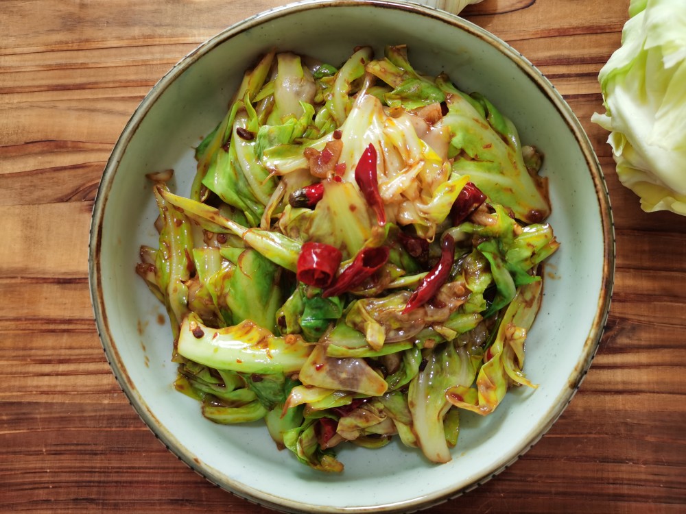 最家常的美味酱爆圆白菜