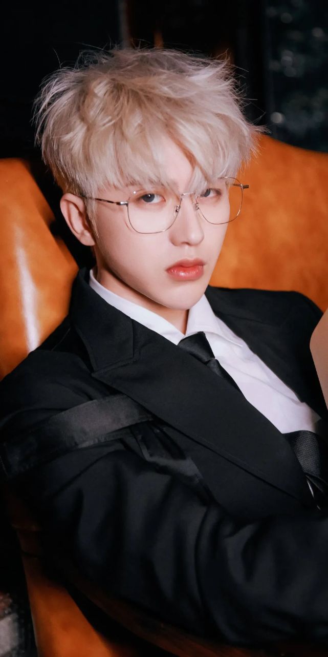 那些年蔡徐坤的神仙美图