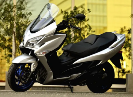 铃木发布2021款汉堡人400踏板