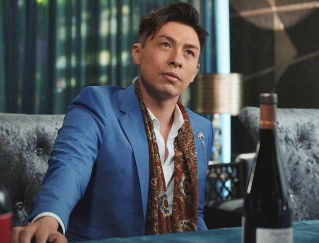 40岁tvb男星升级当爸!小3岁妻子挺孕肚出镜,曾当选珠江小姐