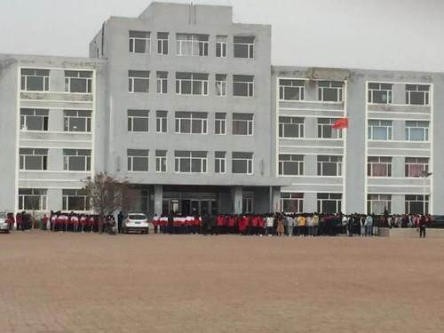 知法守法安全自护昌图县平安堡镇中心小学开展法制进校园活动