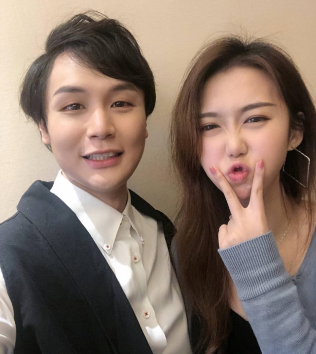 康天庥真有眼光现实的老婆比外来媳妇本地郎剧中老婆还漂亮