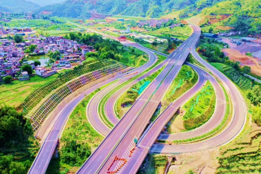 云凤高速公路勐佑收费站正式运营