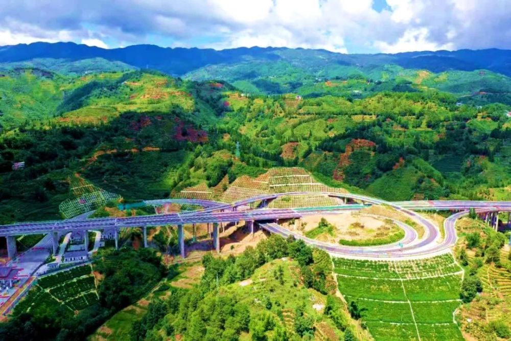 云凤高速公路勐佑收费站正式运营