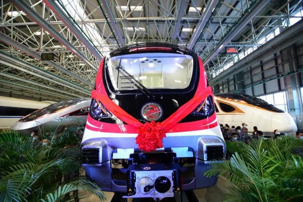 长客为金华打造首条轨道交通线路车辆