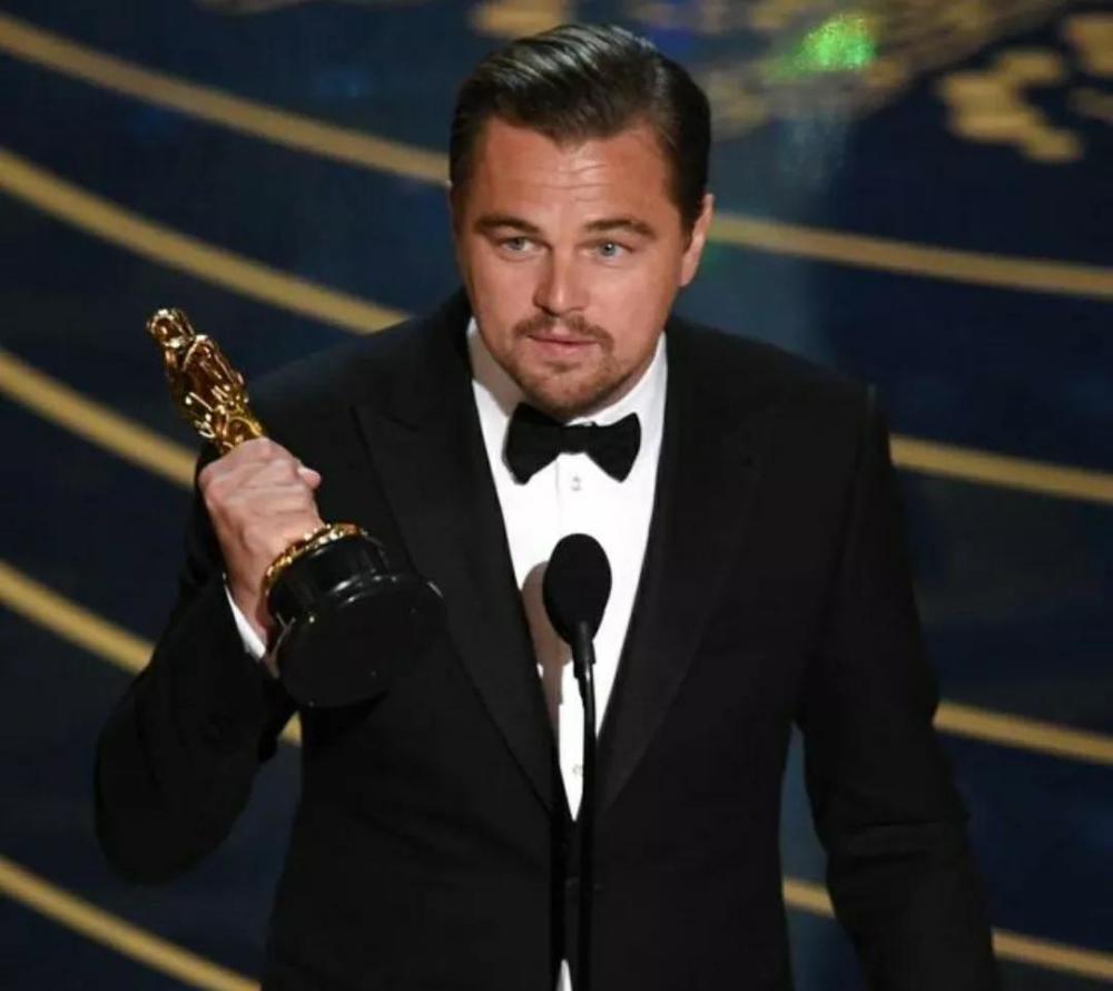 小李子首获奥斯卡提名仍被轻视,好心女主角自掏腰包让他演戏