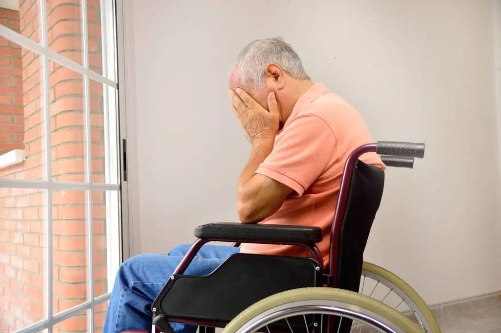 小脑萎缩这类慢性疾病,短时内多次变更方剂,患者很难见效,跟进以往