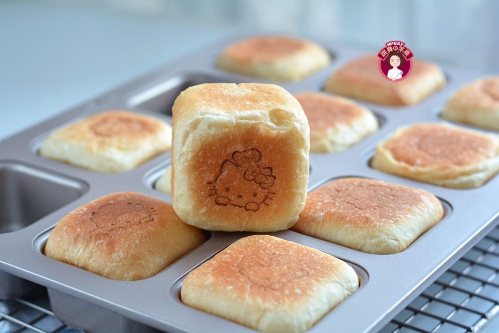 用荔浦芋头做几个红豆小吐司低糖低油酥香柔软早餐不用愁了