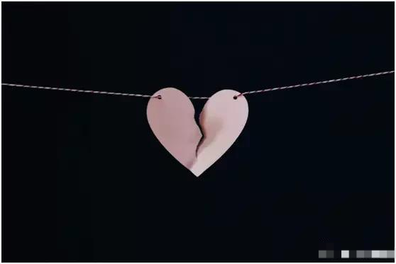 虚情假意的男人有哪些表现?