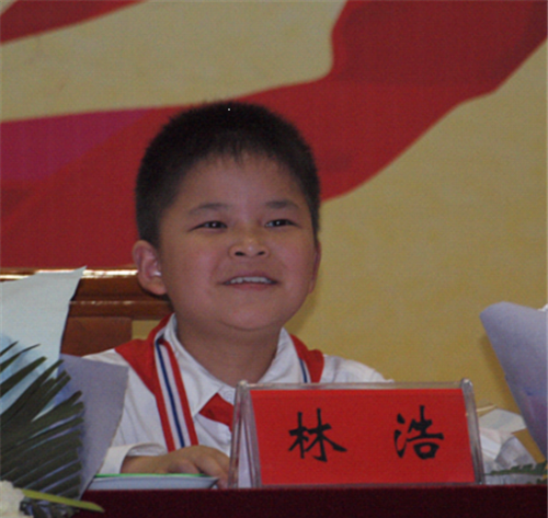 汶川地震中的9岁小英雄林浩,曾立志要考上清华,后来怎样?_腾讯新闻