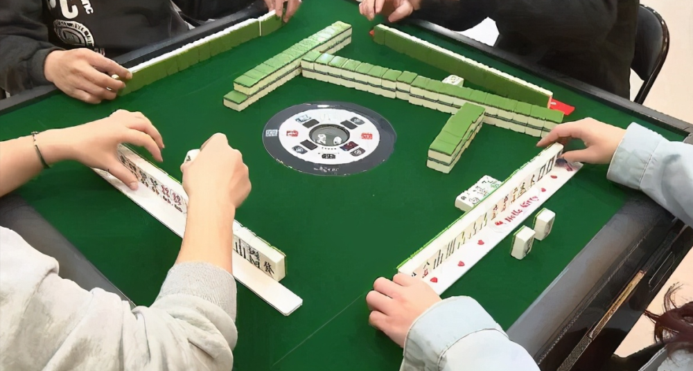 打麻将月输10万!误见闺蜜家修冷气,从此不再打麻将