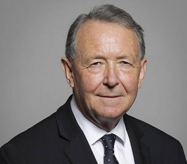 "中国对西方制裁的名单,超过了西方国家对中国的制裁"|英国_时政|修正