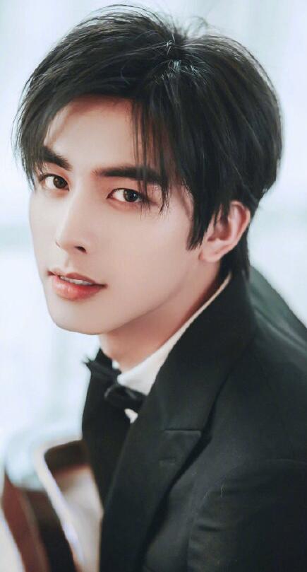 浓颜系明星盘点谁带给你的美貌视觉冲击力最强