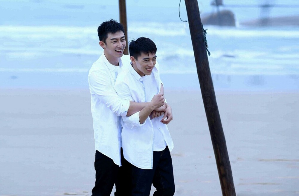张哲瀚 龚俊合体上 快本 黄景瑜 许魏洲的同框还远吗 腾讯新闻