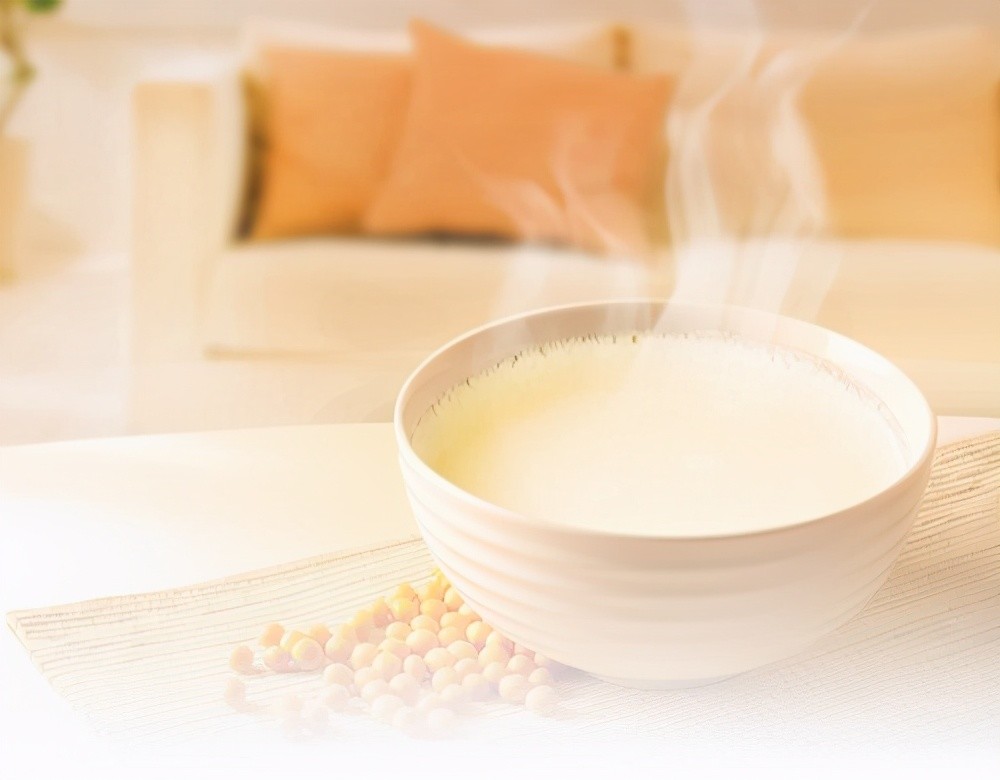 上班没时间过早?只需冲上一杯豆浆粉,用营养的方式向生活问好