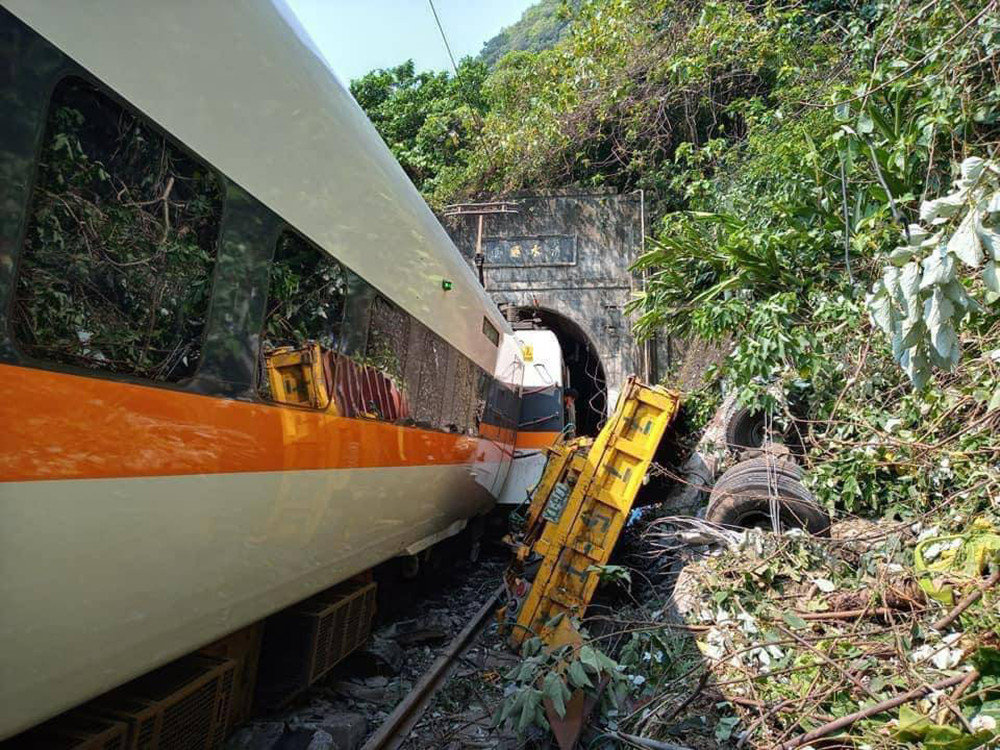 時評:從臺鐵事故頻發看民進黨的政治本性