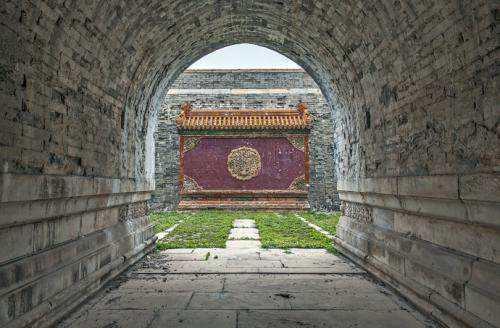 同治帝和皇后去世百年盗墓贼进入清惠陵看到了什么非常吃惊