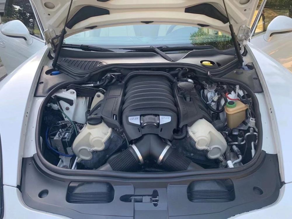 2013款保时捷帕拉梅拉售价19万,动感流畅尽显其时尚高贵