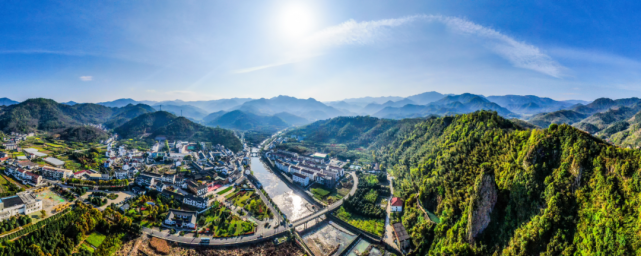 这里曾是40年代重要的后勤基地全媒体采访团走进陈溪乡